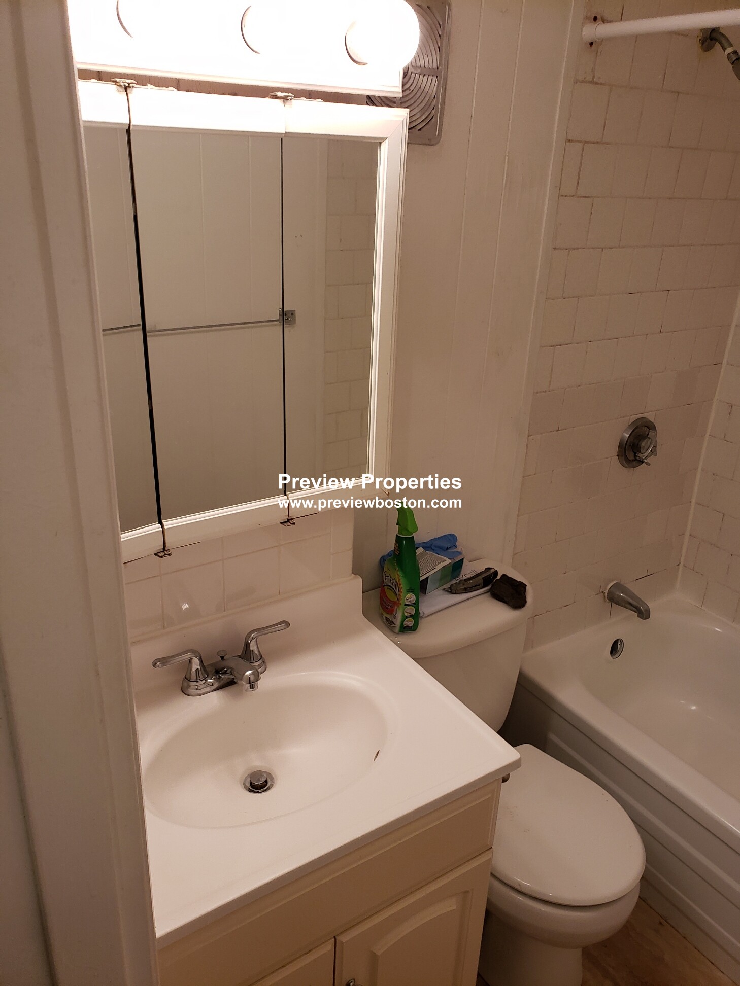 1 bed, 1 bath apartment for rent at 199 Strathmore Rd Unit 8P, Brighton — photo 3 of 16