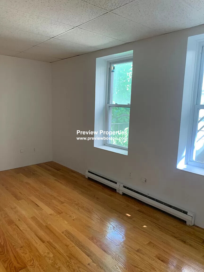 1 bed, 1 bath apartment for rent at 199 Strathmore Unit 2P, Brighton — photo 8 of 14
