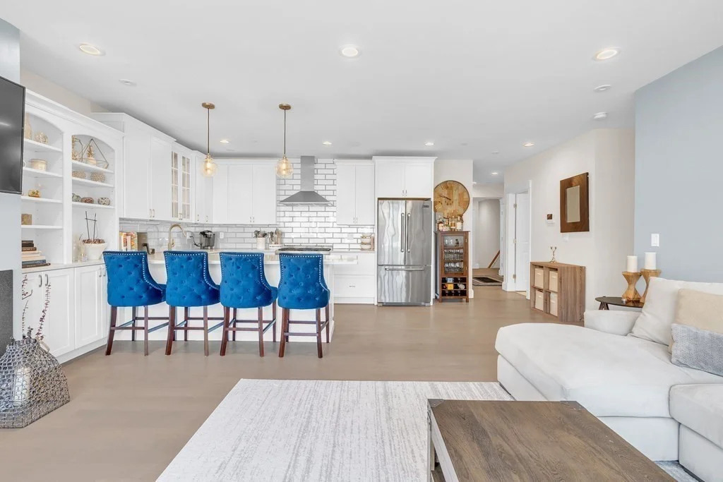 2 bed, 2 bath apartment for rent at 199 W 8th Unit 6, South Boston — photo 5 of 28
