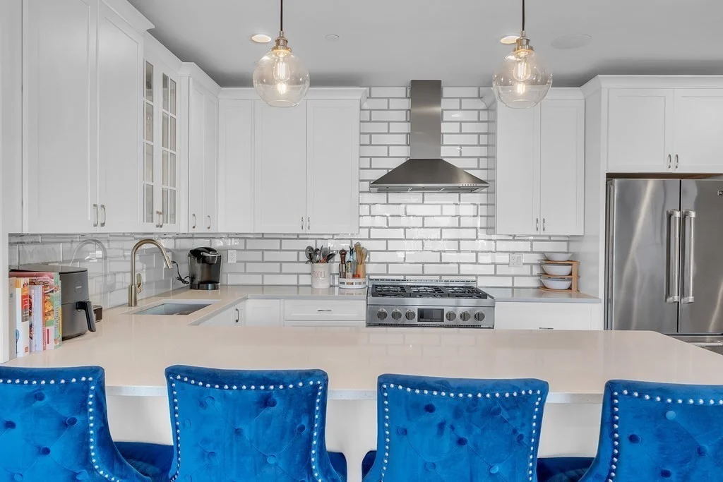 2 bed, 2 bath apartment for rent at 199 W 8th Unit 6, South Boston — photo 3 of 28