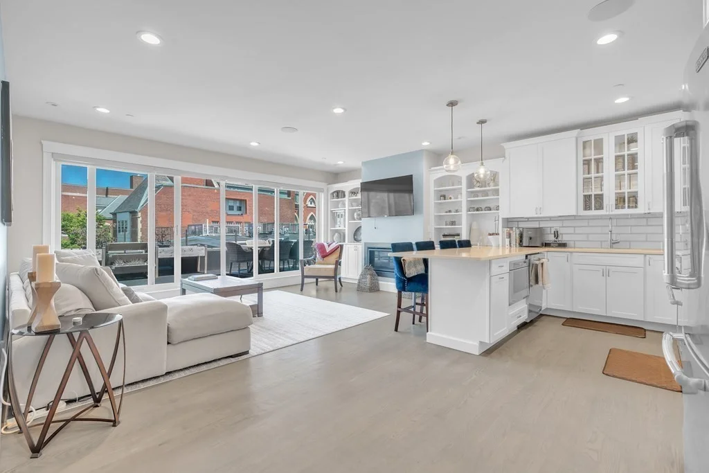 2 bed, 2 bath apartment for rent at 199 W 8th Unit 6, South Boston — photo 12 of 28