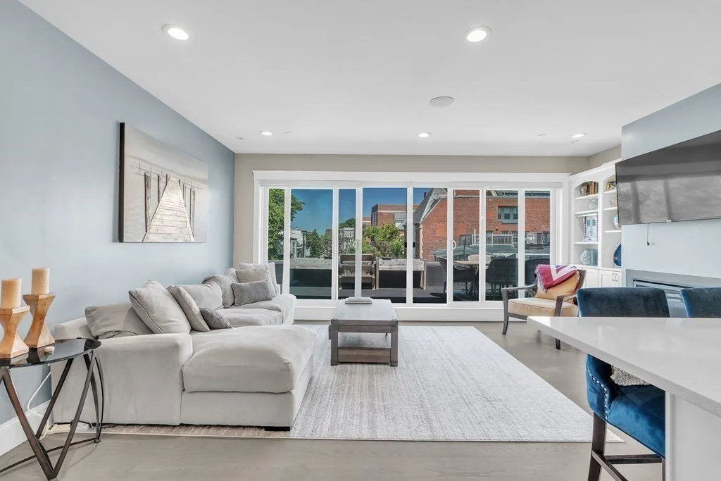 2 bed, 2 bath apartment for rent at 199 W 8th Unit 6, South Boston — photo 8 of 28