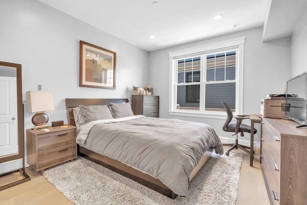 2 bed, 2 bath apartment for rent at 199 W 8th Unit 6, South Boston — photo 17 of 28