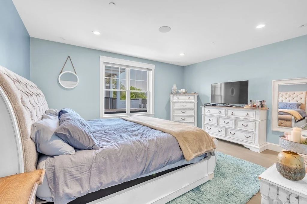 2 bed, 2 bath apartment for rent at 199 W 8th Unit 6, South Boston — photo 13 of 28