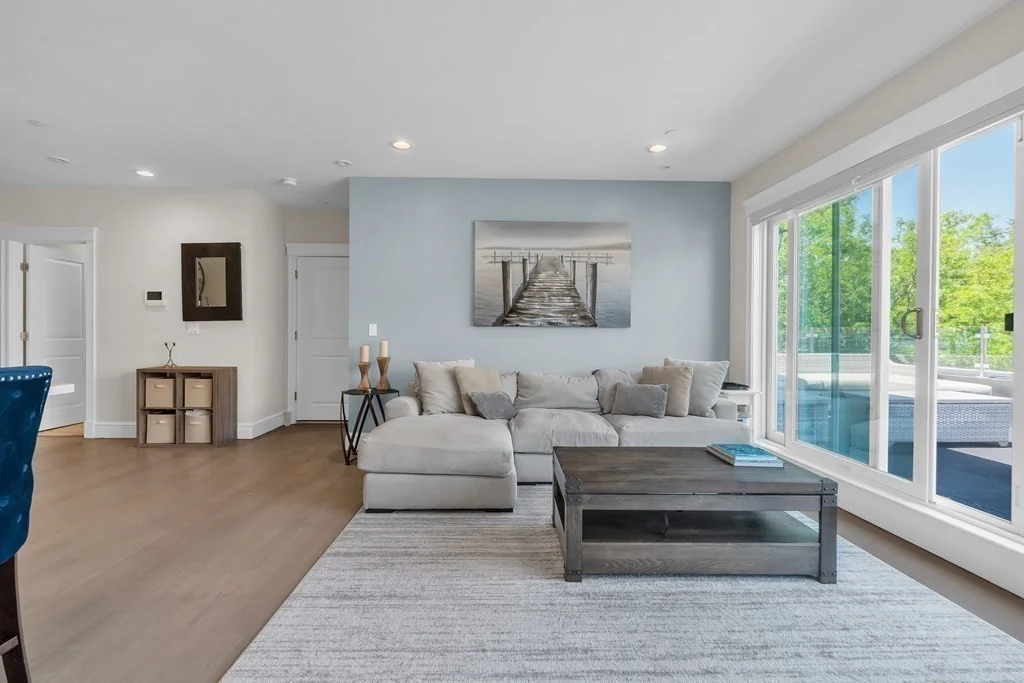 2 bed, 2 bath apartment for rent at 199 W 8th Unit 6, South Boston — photo 9 of 28