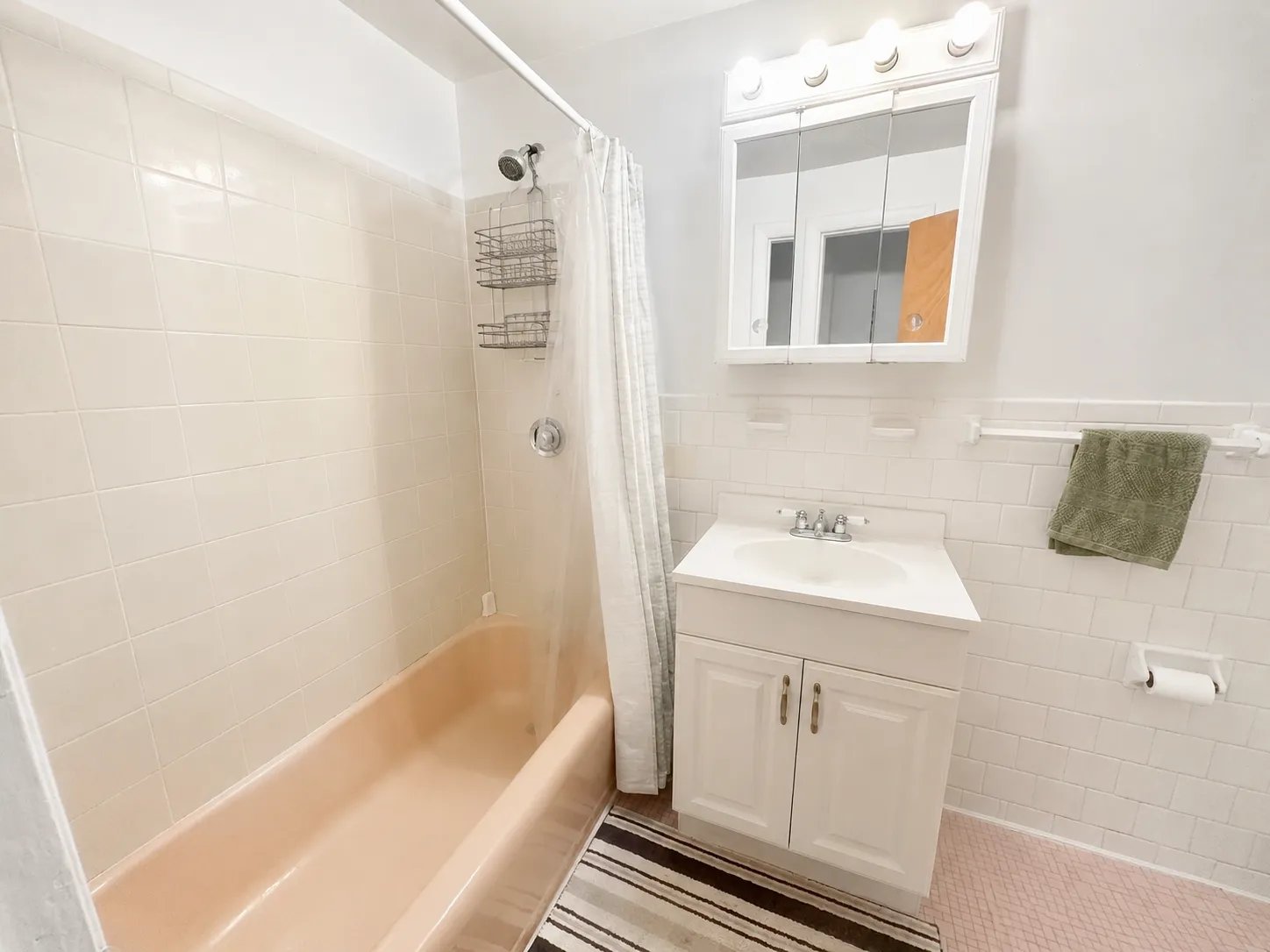 1 bed, 1 bath apartment for rent at 199 Winthrop Rd Unit 2, Aspinwall Hill — photo 7 of 14