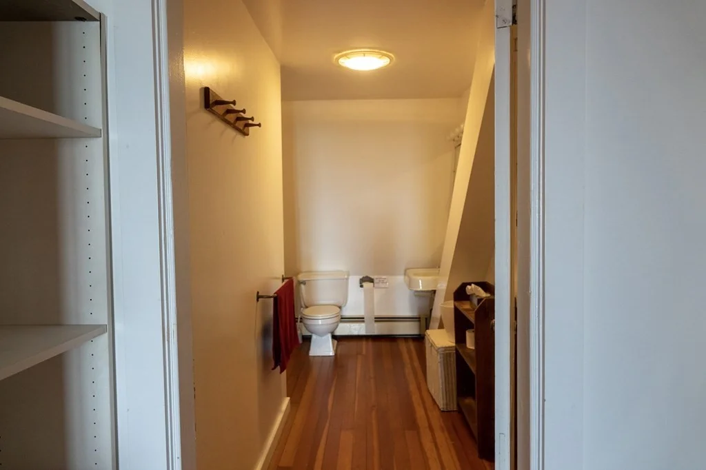 6 bed, 3 bath apartment for rent at 1991-B Main Rd Unit VAC RENTAL, Westport Point — photo 14 of 17