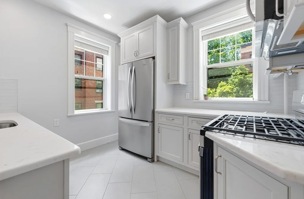 2 bed, 1 bath apartment for rent at 1992 Commonwealth Ave Unit 4, Brighton — photo 4 of 16