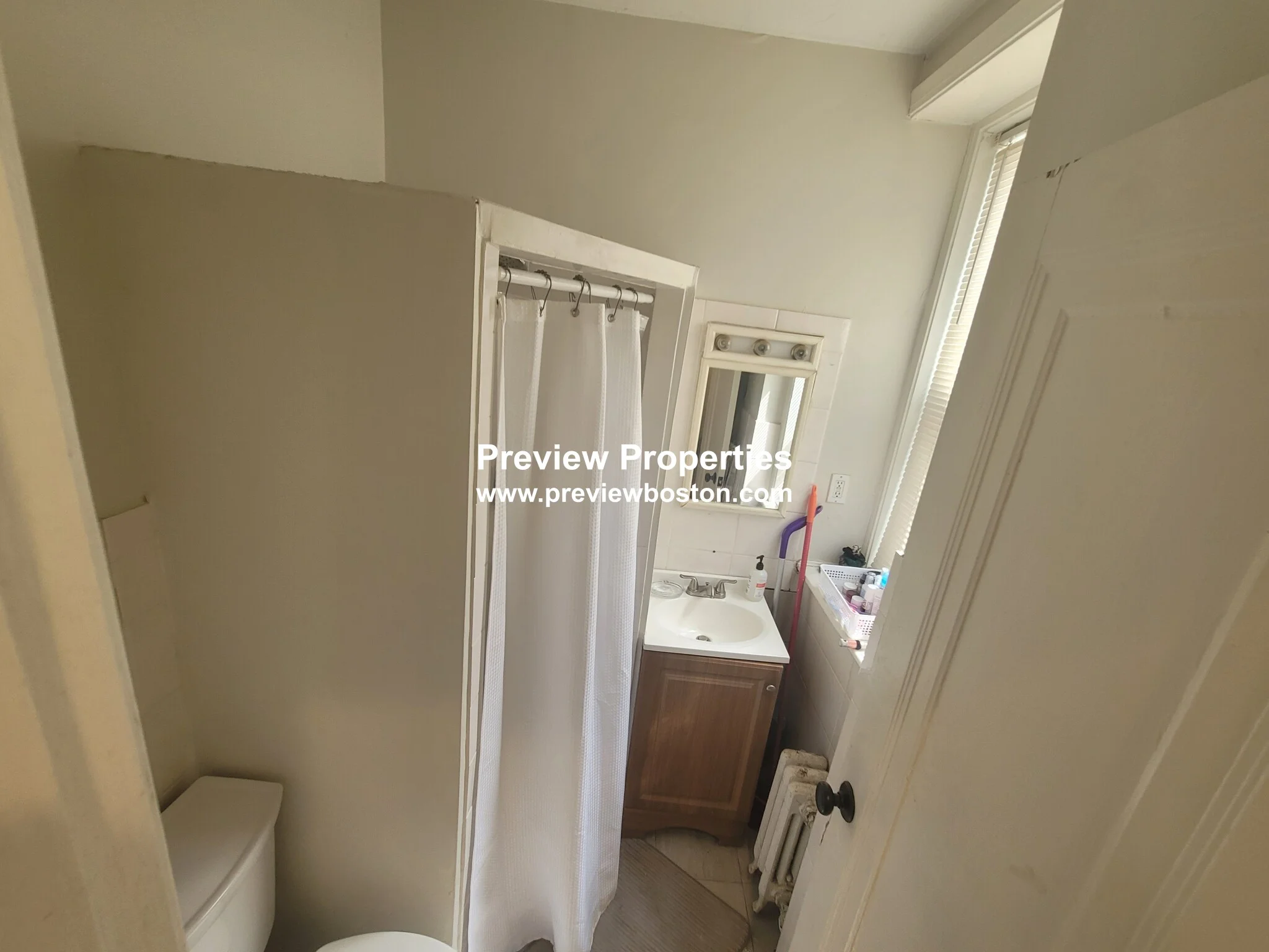 Studio bed, 1 bath apartment for rent at 1997 Commonwealth Ave Unit 1P, Brighton — photo 9 of 9
