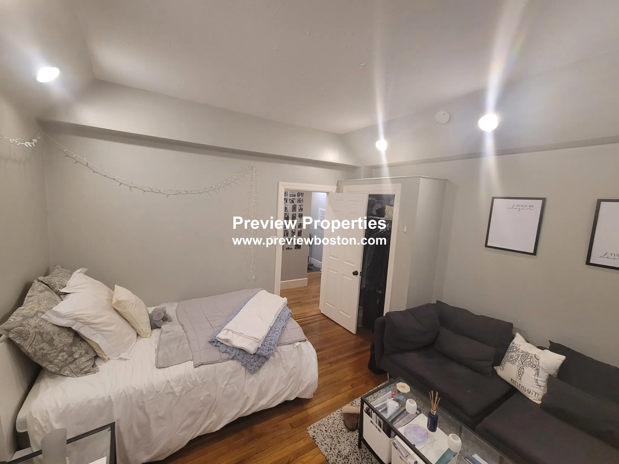 Studio bed, 1 bath apartment for rent at 1997 Commonwealth Ave Unit 1P, Brighton — photo 1 of 9