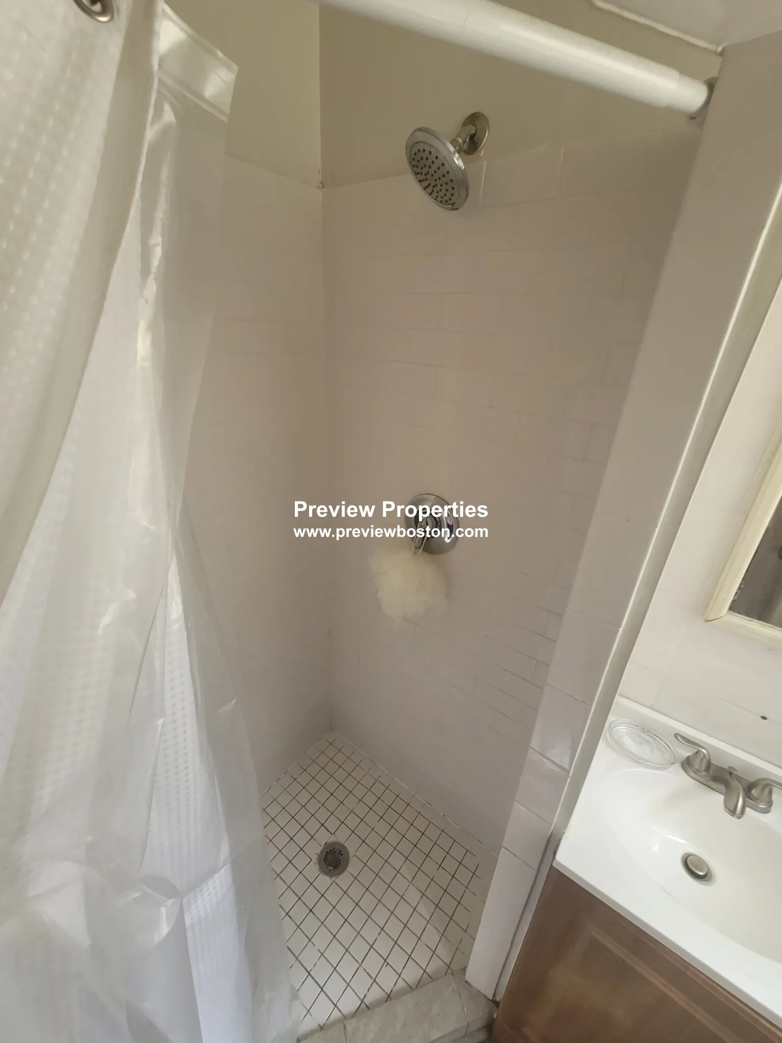 Studio bed, 1 bath apartment for rent at 1997 Commonwealth Ave Unit 1P, Brighton — photo 7 of 9