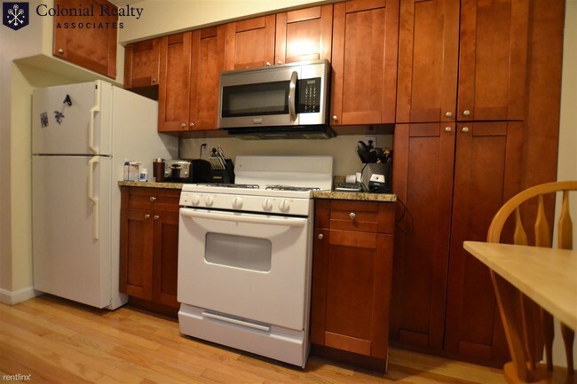 1 bed, 1 bath apartment for rent at 1997 Commonwealth Ave Unit 24-2003, Brighton — photo 4 of 6