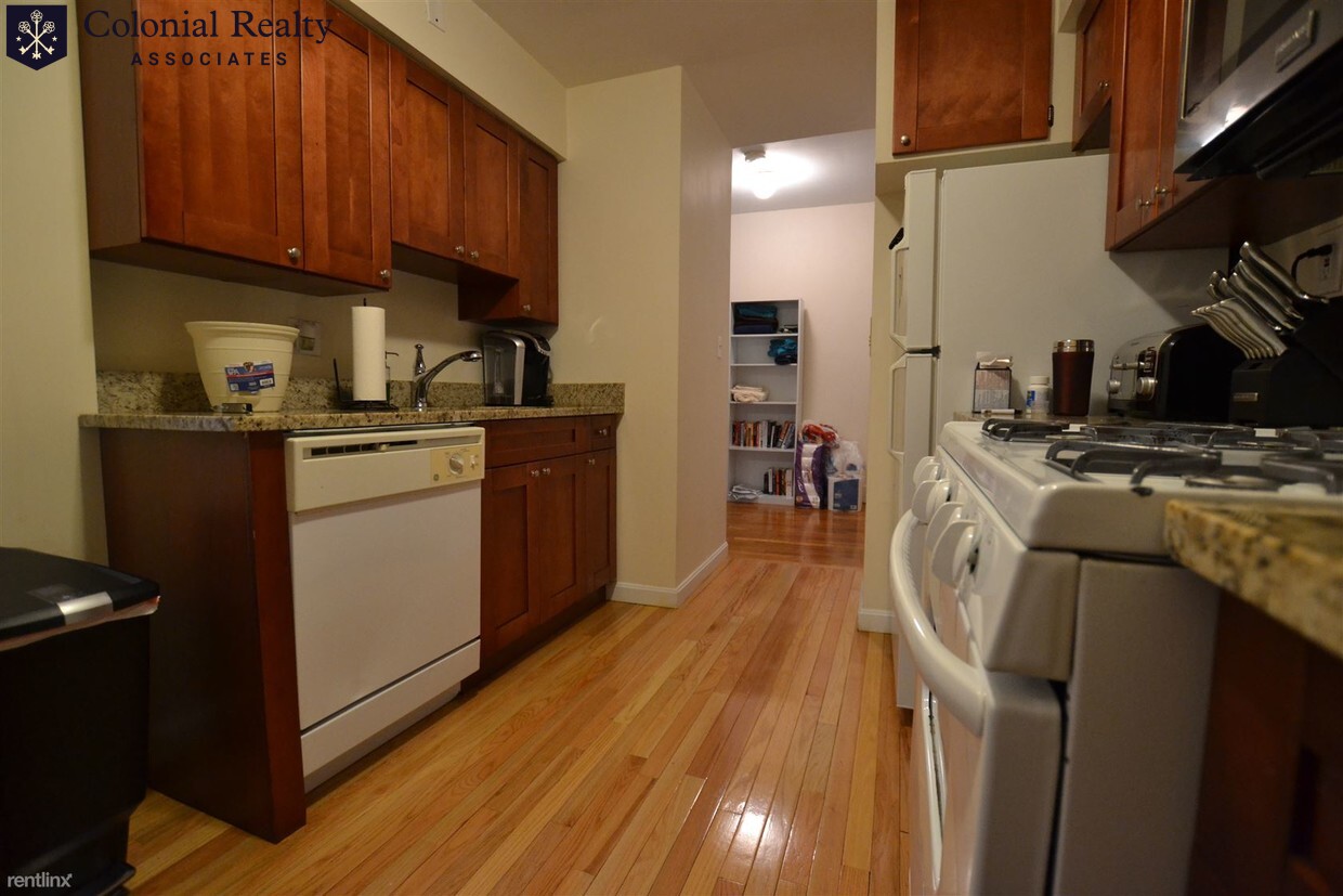 1 bed, 1 bath apartment for rent at 1997 Commonwealth Ave Unit 24-2003, Brighton — photo 6 of 6