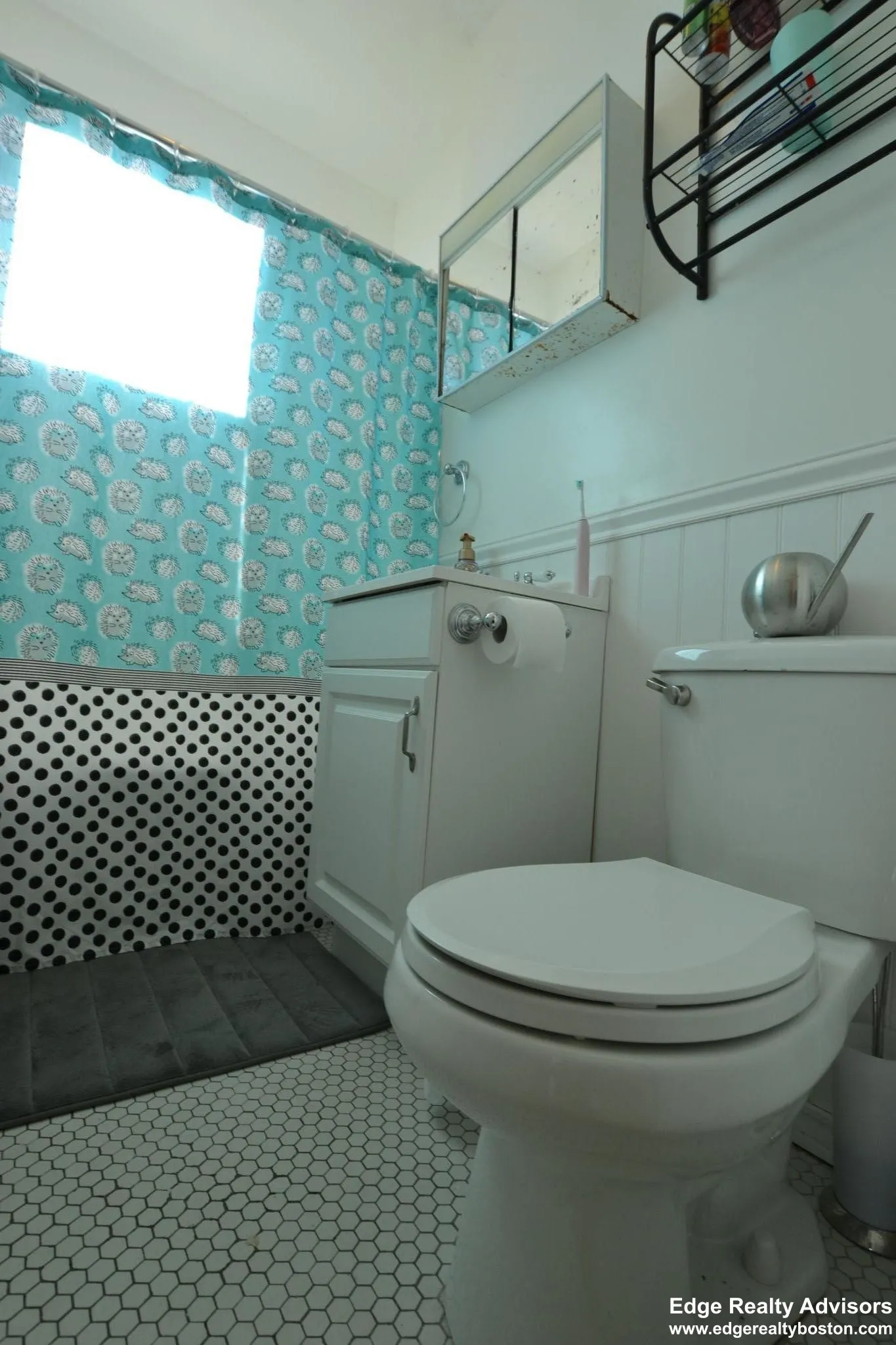 3 bed, 1 bath apartment for rent at 1999 Commonwealth Ave Unit 12, Brighton — photo 6 of 10
