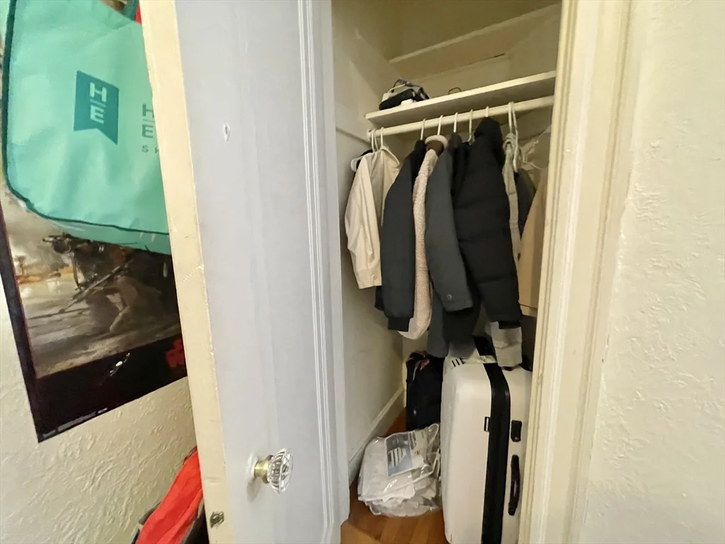 1 bed, 1 bath apartment for rent at 1999 Commonwealth Ave Unit 21, Brighton — photo 4 of 21