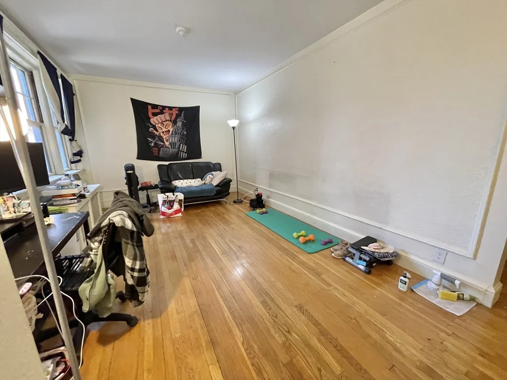 1 bed, 1 bath apartment for rent at 1999 Commonwealth Ave Unit 21, Brighton — photo 3 of 21