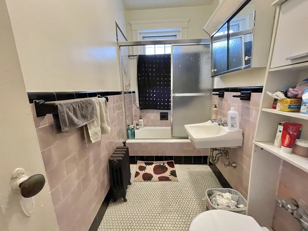1 bed, 1 bath apartment for rent at 1999 Commonwealth Ave Unit 21, Brighton — photo 14 of 21