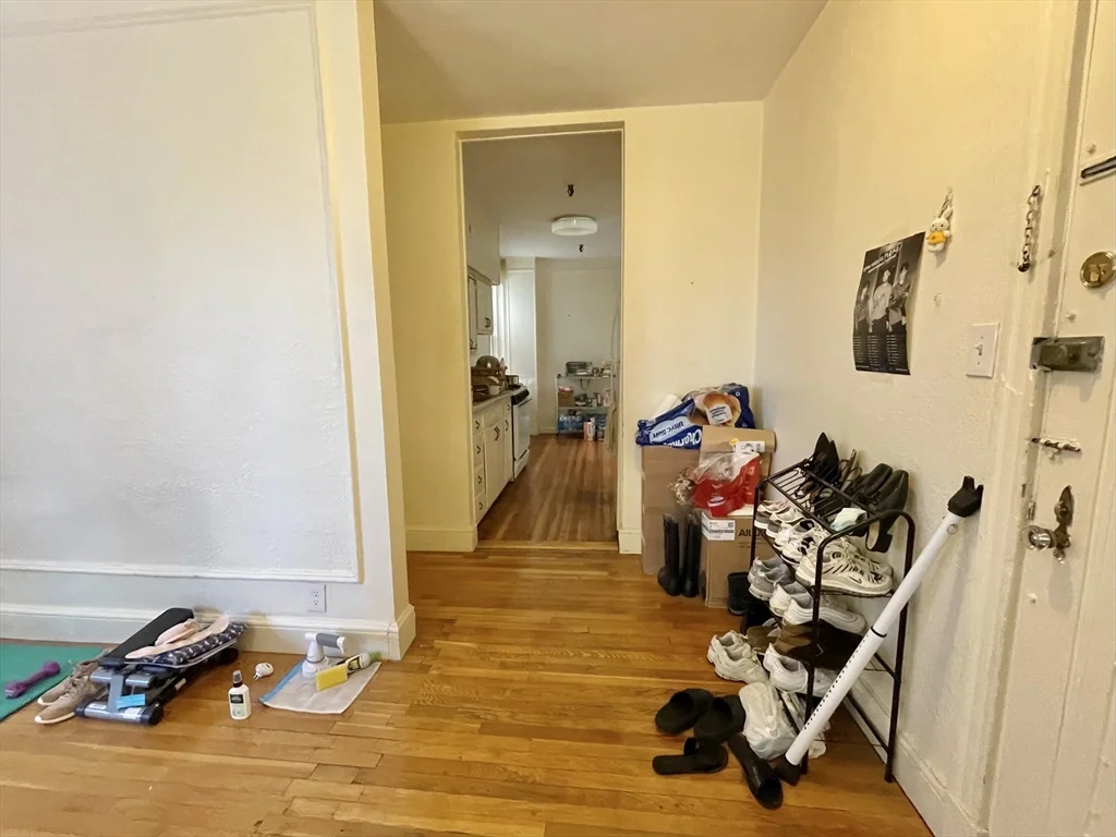 1 bed, 1 bath apartment for rent at 1999 Commonwealth Ave Unit 21, Brighton — photo 5 of 21