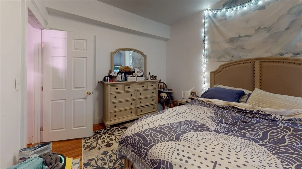1 bed, 1 bath apartment for rent at 1999 Commonwealth Ave Unit 6, Boston — photo 7 of 10