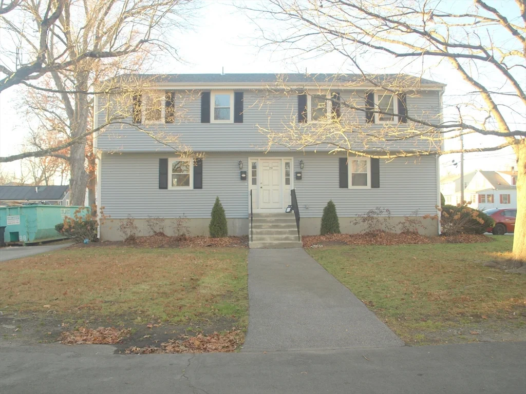 3 bed, 1 bath apartment for rent at 19A Brackett Rd Unit A, Framingham — photo 1 of 7