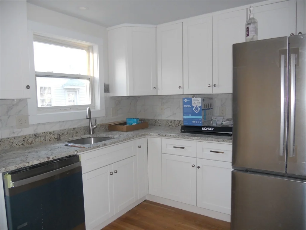 3 bed, 1 bath apartment for rent at 19A Brackett Rd Unit A, Framingham — photo 2 of 7