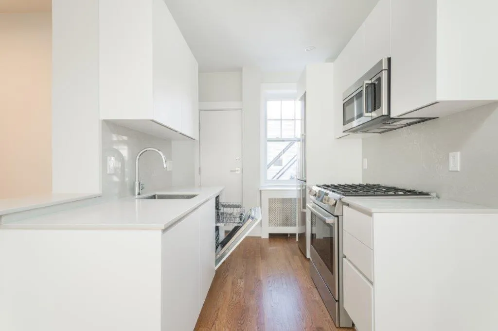 1 bed, 1 bath apartment for rent at 19A Forest St Unit 22, Baldwin — photo 2 of 12