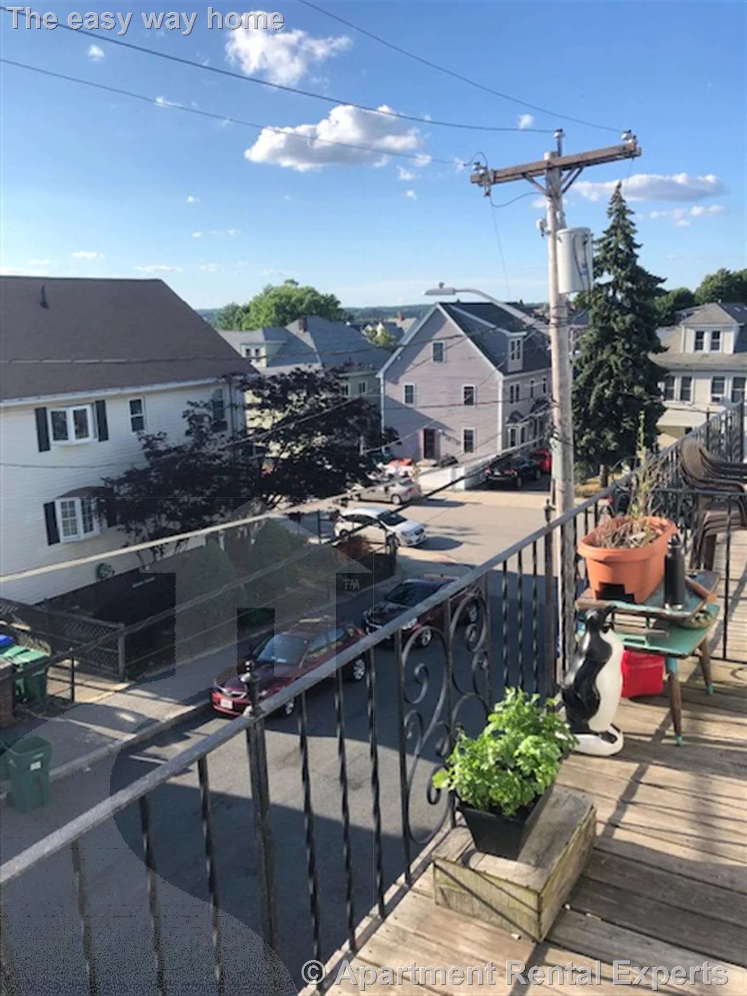 3 bed, 1 bath apartment for rent at 19B Strathmore Rd, Magoun Square — photo 4 of 22