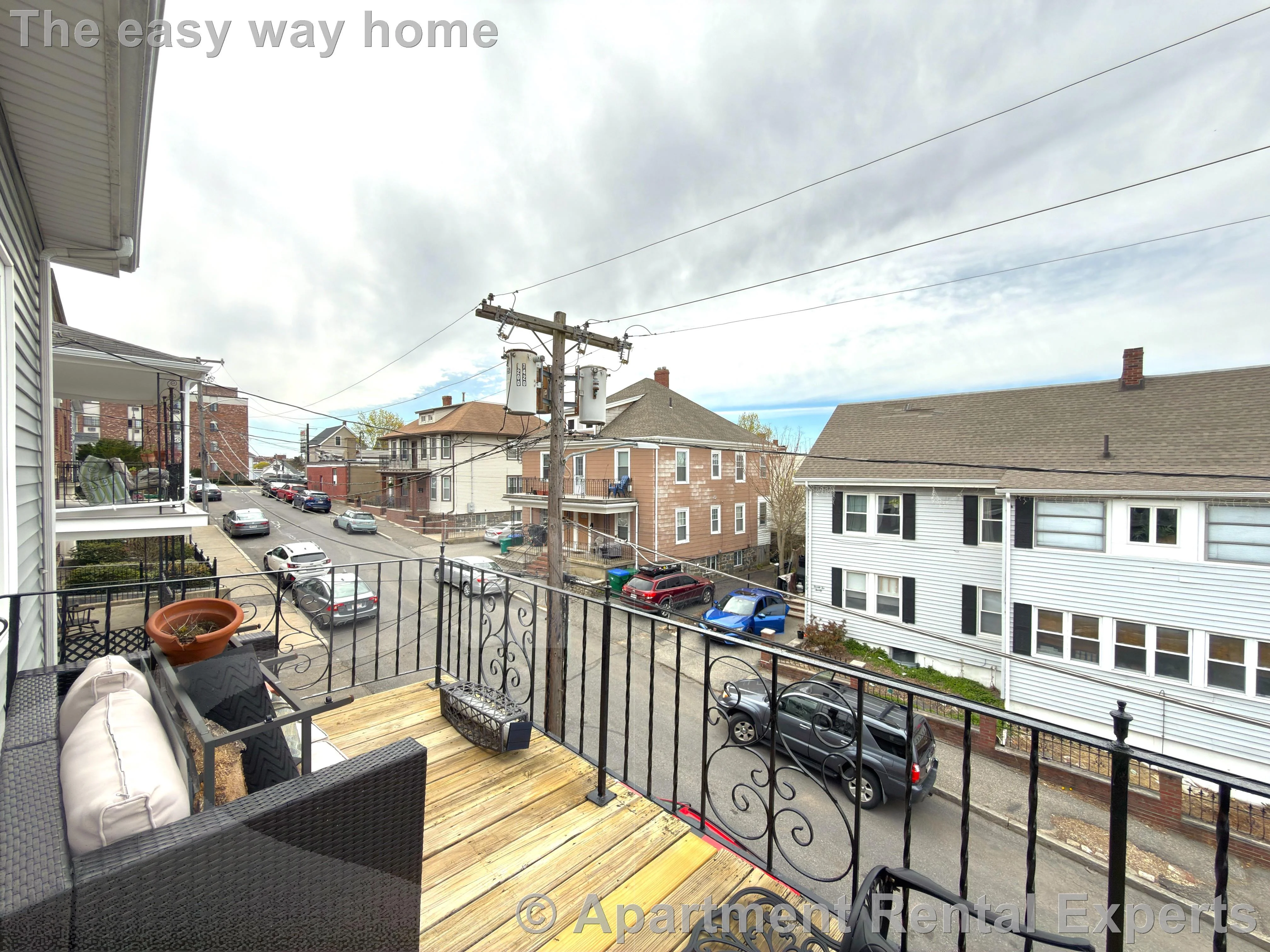 3 bed, 1 bath apartment for rent at 19B Strathmore Rd, Magoun Square — photo 3 of 22