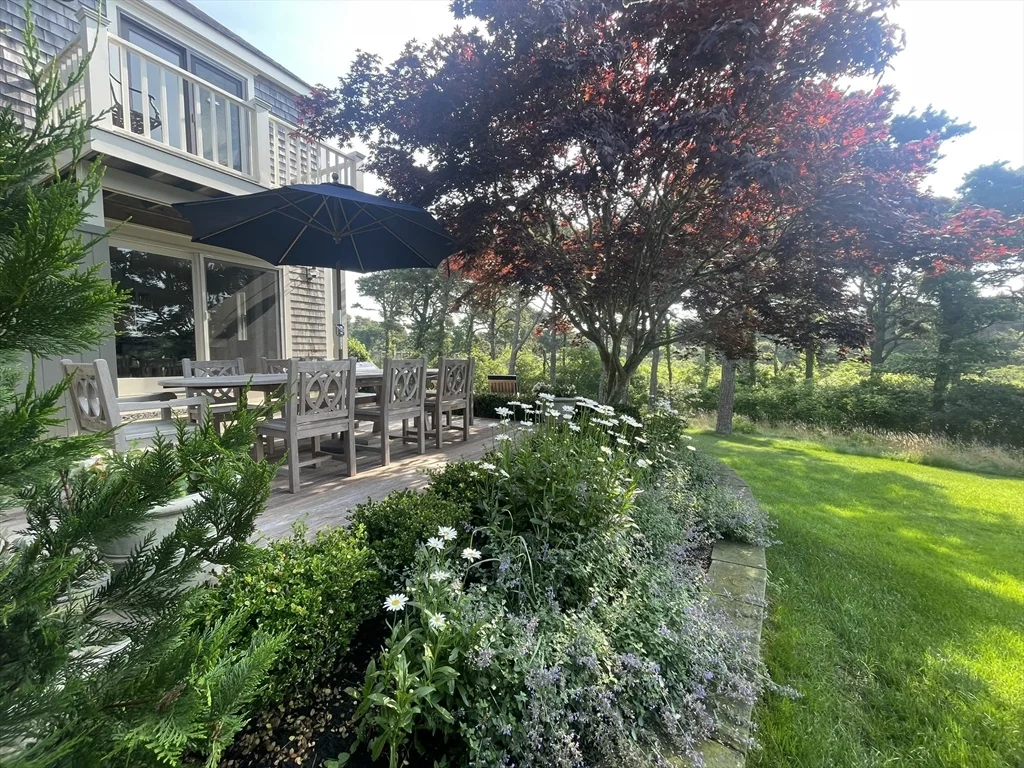 5 bed, 4+ bath apartment for rent at 1A Pochick Ave, Nantucket — photo 8 of 41