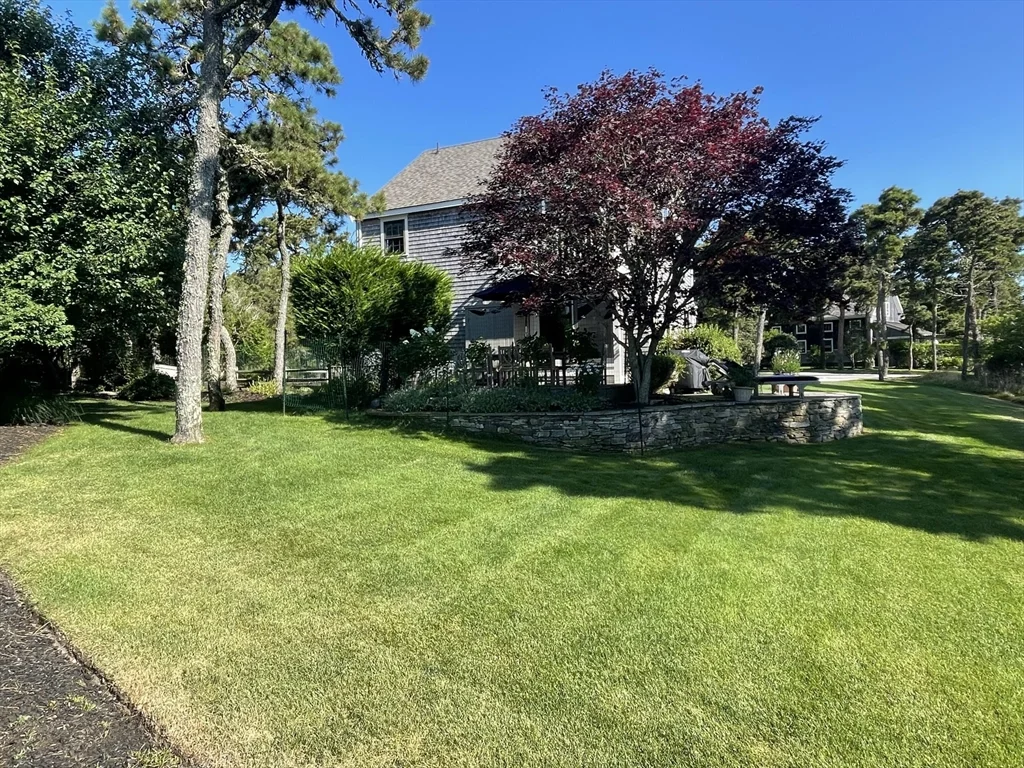 5 bed, 4+ bath apartment for rent at 1A Pochick Ave, Nantucket — photo 13 of 41