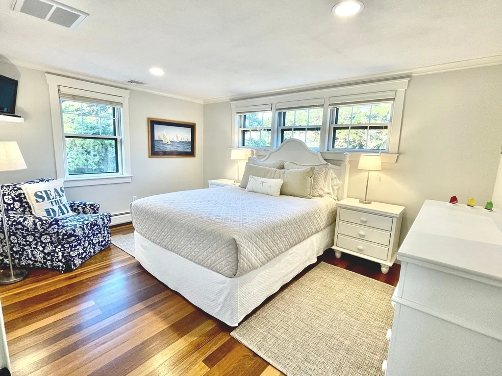 5 bed, 4+ bath apartment for rent at 1A Pochick Ave, Nantucket — photo 30 of 41