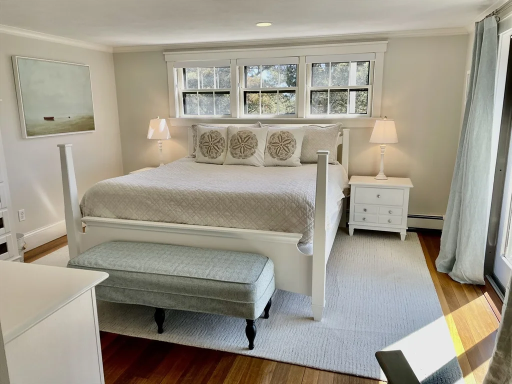 5 bed, 4+ bath apartment for rent at 1A Pochick Ave, Nantucket — photo 25 of 41