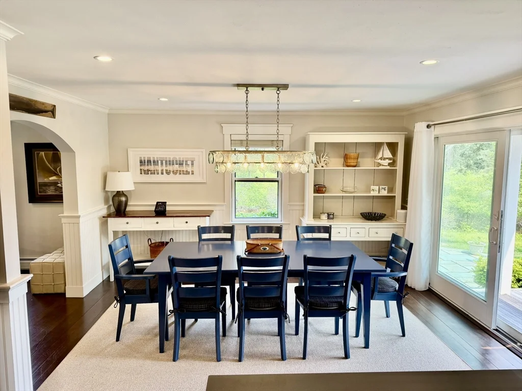 5 bed, 4+ bath apartment for rent at 1A Pochick Ave, Nantucket — photo 18 of 41