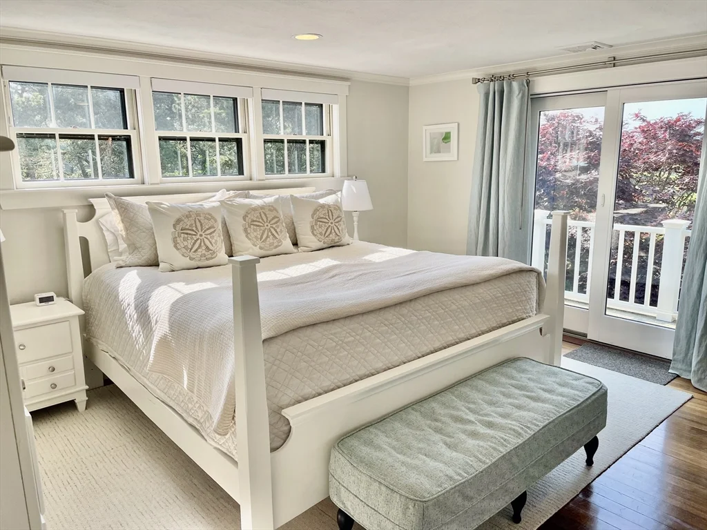 5 bed, 4+ bath apartment for rent at 1A Pochick Ave, Nantucket — photo 26 of 41
