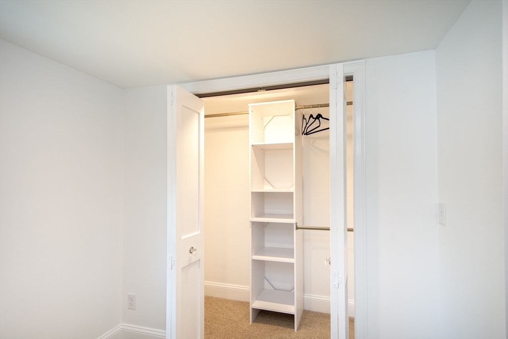 1 bed, 1 bath apartment for rent at 1A Roc Fall Rd Unit 2, Hingham — photo 12 of 15