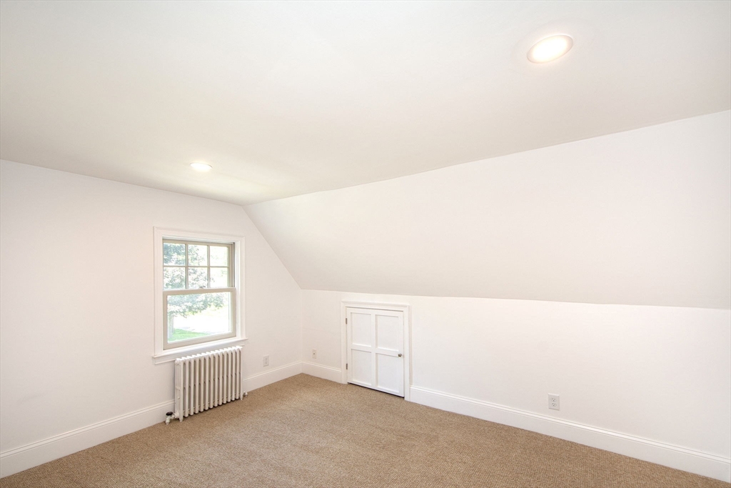 1 bed, 1 bath apartment for rent at 1A Roc Fall Rd Unit 2, Hingham — photo 8 of 15