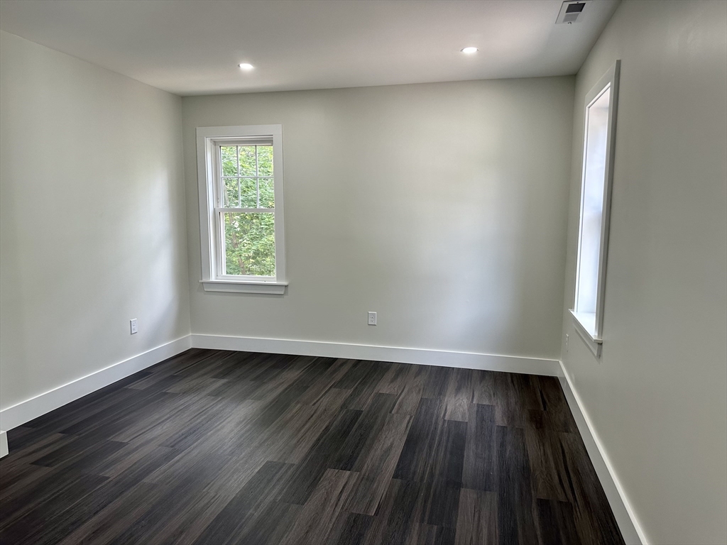 3 bed, 2 bath apartment for rent at 2-4 Dale Ct Unit 4, Leicester — photo 10 of 16