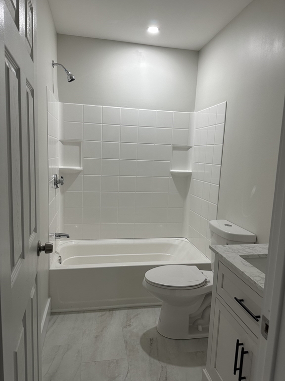 3 bed, 2 bath apartment for rent at 2-4 Dale Ct Unit 4, Leicester — photo 13 of 16