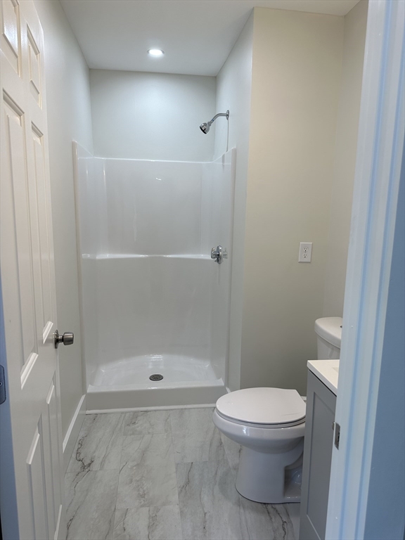 3 bed, 2 bath apartment for rent at 2-4 Dale Ct Unit 4, Leicester — photo 11 of 16