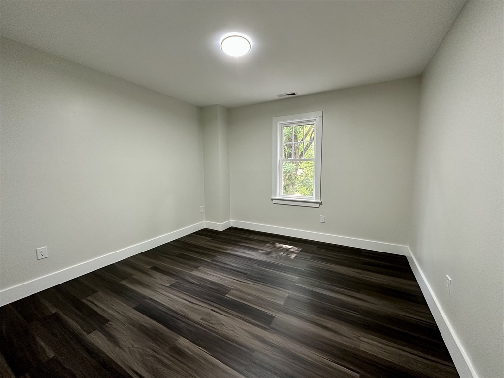 3 bed, 2 bath apartment for rent at 2-4 Dale Ct Unit 4, Leicester — photo 15 of 16