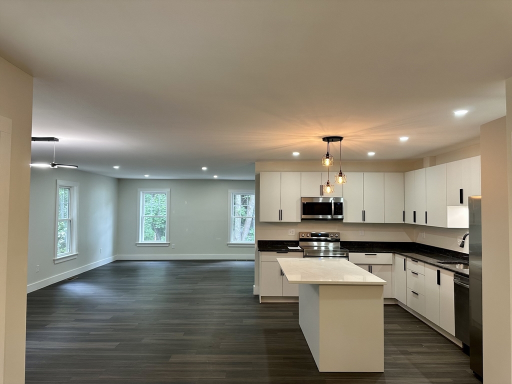 3 bed, 2 bath apartment for rent at 2-4 Dale Ct Unit 4, Leicester — photo 6 of 16