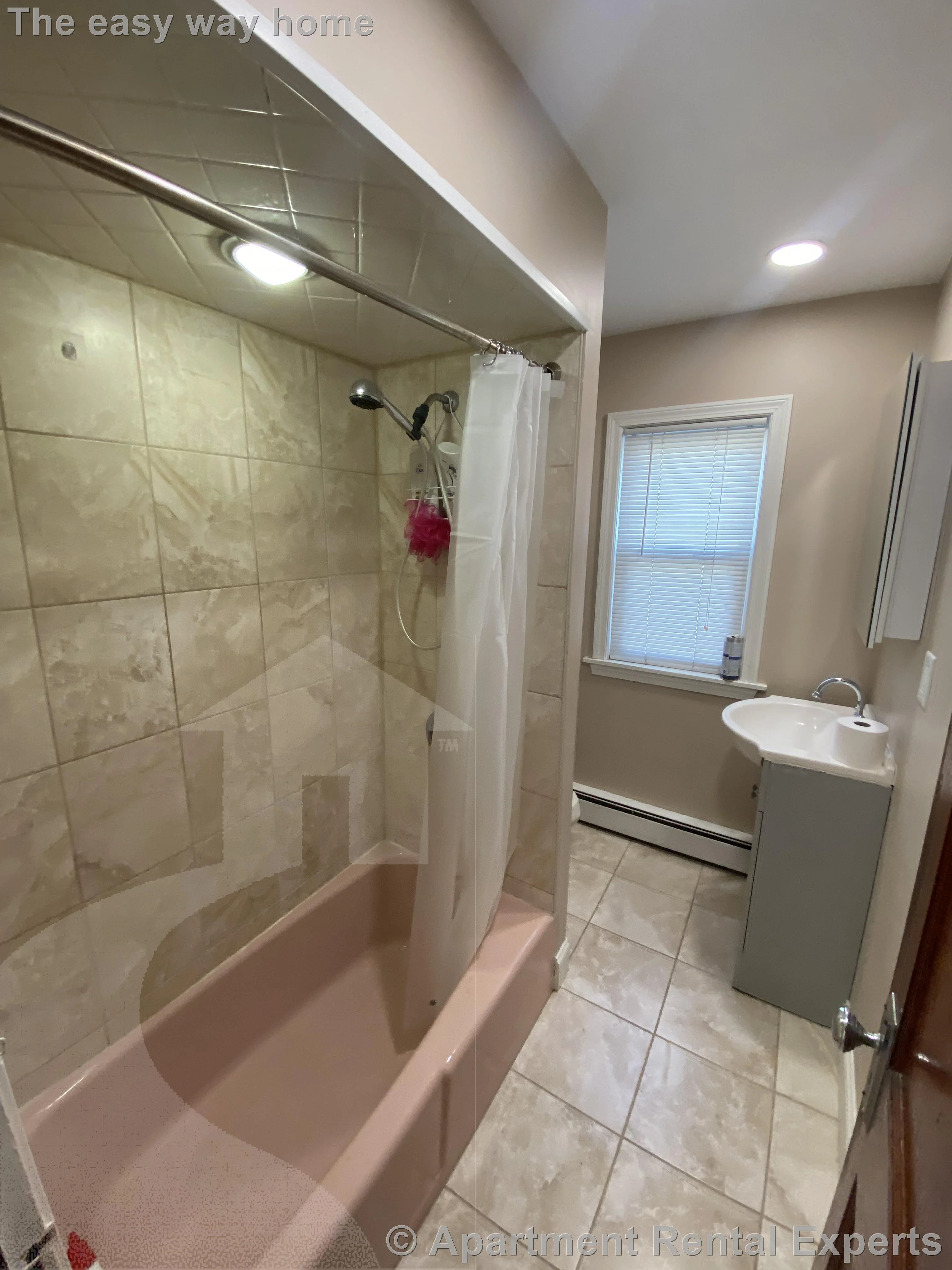 2 bed, 1 bath apartment for rent at 2-4 Goldsmith Ave Unit 1, Tufts — photo 3 of 16
