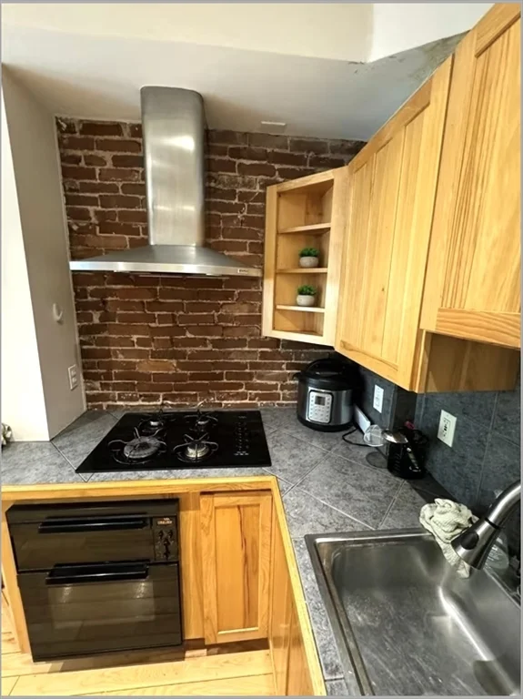 2 bed, 1 bath apartment for rent at 4 Hardwick St Unit 1, Wellington-Harrington — photo 16 of 18
