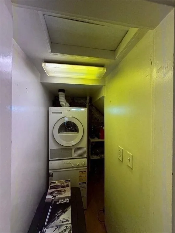 2 bed, 1 bath apartment for rent at 4 Hardwick St Unit 1, Wellington-Harrington — photo 1 of 18