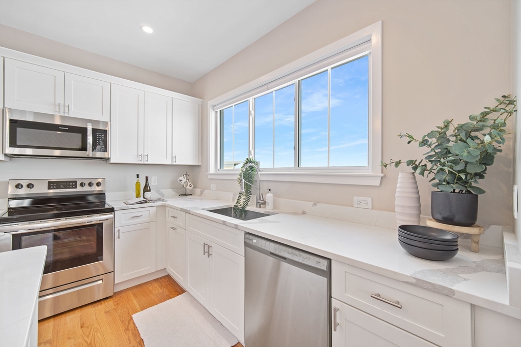 3 bed, 2 bath apartment for rent at 2-4 Hecla Unit 3, Dorchester — photo 29 of 36
