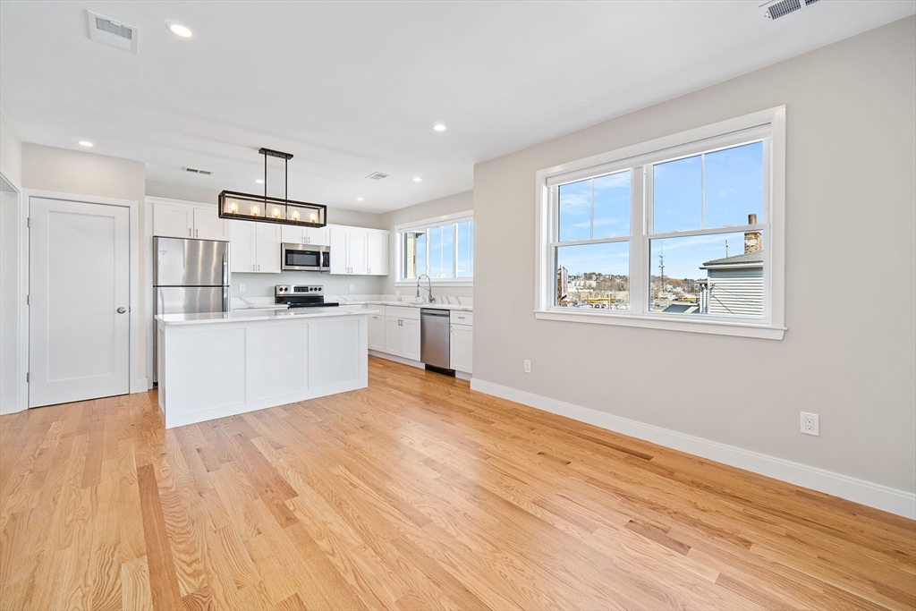 3 bed, 2 bath apartment for rent at 2-4 Hecla Unit 3, Dorchester — photo 10 of 36