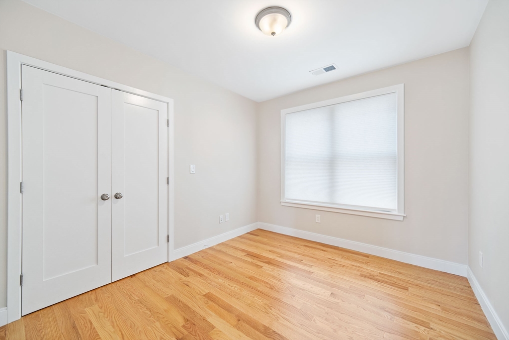 3 bed, 2 bath apartment for rent at 2-4 Hecla Unit 3, Dorchester — photo 18 of 36