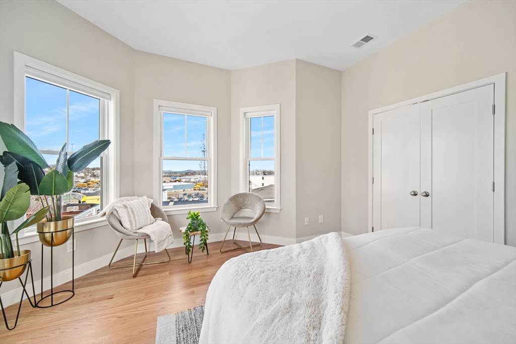 3 bed, 2 bath apartment for rent at 2-4 Hecla Unit 3, Dorchester — photo 36 of 36