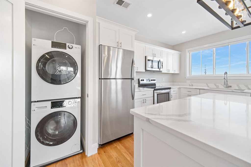 3 bed, 2 bath apartment for rent at 2-4 Hecla Unit 3, Dorchester — photo 19 of 36