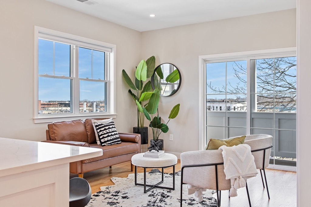 3 bed, 2 bath apartment for rent at 2-4 Hecla Unit 3, Dorchester — photo 30 of 36